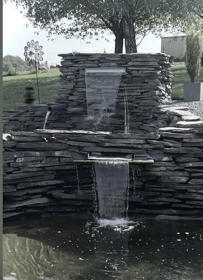 Cascade en pas japonais