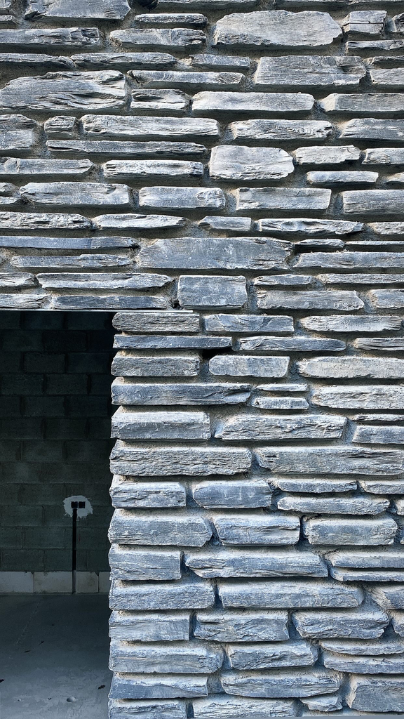 [WS-P012] Blue-grey split stone coping – MC