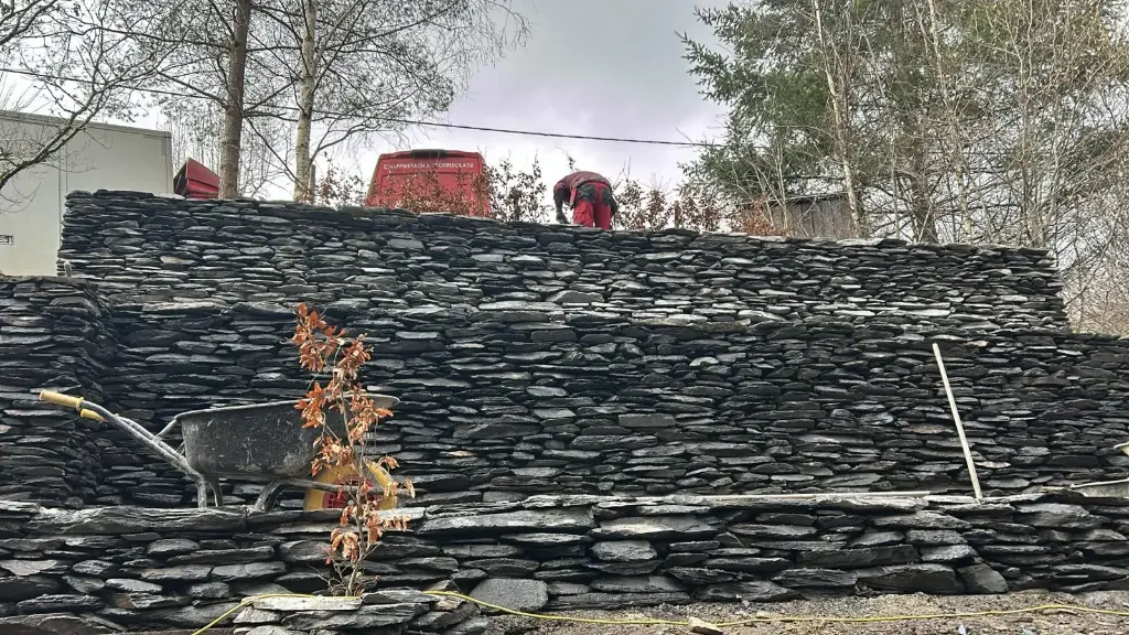 [WS-P023] Pierres pour muret ou mur a sec en schiste format L